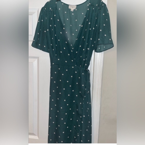EVERLY Green Polka Dot Dress, Size Large - Picture 3 of 5